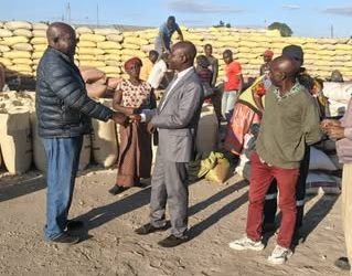 LOCAL LEADERSHIP IN KAPIRI MPOSHI BEMOANS SHORTFALL IN SCALES FOR WEIGHING OF THE MAIZE GRAIN.