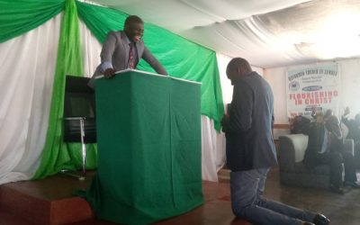 2021 KAPIRI MPOSHI TOWN COUNCIL CHAIRPERSON CONTENDER ALSO ASPIRING MEMBER OF PARLIAMENT BRIAN NKOLOLA DONATES 15 POCKETS OF CEMENT TO REFORMED CHURCH IN ZAMBIA.